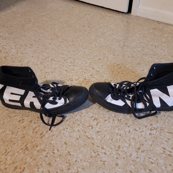Converse Size 11 sneakers - Picture 2 of 5